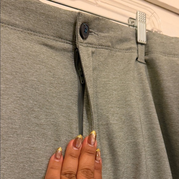 Tommy Bahama Men's Olive Chinos - Picture 8 of 15